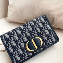 Load image into Gallery viewer, Dior 30 Montaigne
