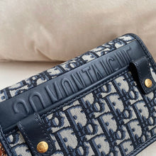 Load image into Gallery viewer, Dior 30 Montaigne
