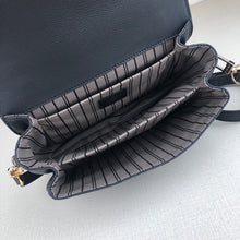 Load image into Gallery viewer, POCHETTE MTIS

