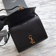 Load image into Gallery viewer, CASSANDRA MONOGRAM CLASP BAG IN MATTE PYTHON
