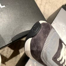Load image into Gallery viewer, CHANEL SNEAKER
