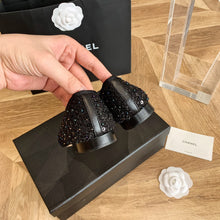 Load image into Gallery viewer, CHANEL SNEAKER
