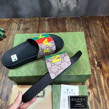 Load image into Gallery viewer, GUCCI SLIEPPERS 3
