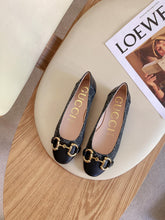 Load image into Gallery viewer, GUCCI FLATS 8
