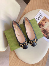 Load image into Gallery viewer, GUCCI FLATS 8
