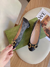 Load image into Gallery viewer, GUCCI FLATS 8
