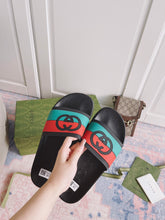 Load image into Gallery viewer, GUCCI SLIPPERS 16
