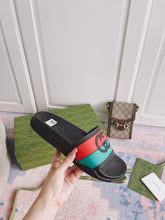 Load image into Gallery viewer, GUCCI SLIPPERS 16
