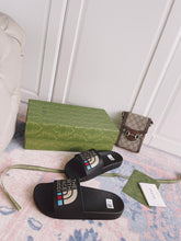 Load image into Gallery viewer, GUCCI SLIPPERS 18
