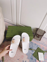 Load image into Gallery viewer, GUCCI SLIPPERS 19
