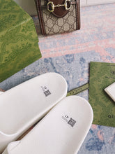 Load image into Gallery viewer, GUCCI SLIPPERS 19
