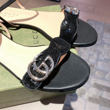 Load image into Gallery viewer, GUCCI SLIPPERS 35
