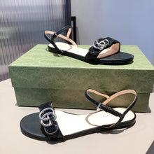 Load image into Gallery viewer, GUCCI SLIPPERS 35
