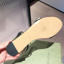 Load image into Gallery viewer, GUCCI SLIPPERS 35
