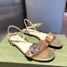 Load image into Gallery viewer, GUCCI SLIPPERS 36
