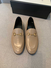 Load image into Gallery viewer, GUCCI FLATS 25
