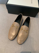 Load image into Gallery viewer, GUCCI FLATS 25
