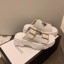 Load image into Gallery viewer, GUCCI SLIPPERS 43
