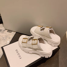Load image into Gallery viewer, GUCCI SLIPPERS 43
