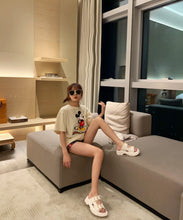 Load image into Gallery viewer, GUCCI SLIPPERS 43
