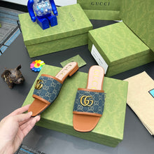 Load image into Gallery viewer, GUCCI SLIPPERS 53
