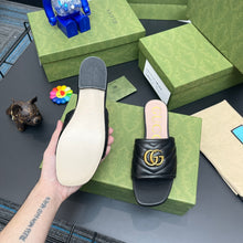 Load image into Gallery viewer, GUCCI SLIPPERS 57
