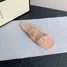 Load image into Gallery viewer, GUCCI SLIPPERS 64

