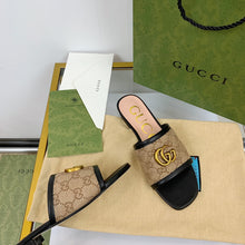 Load image into Gallery viewer, GUCCI SLIPPERS 79
