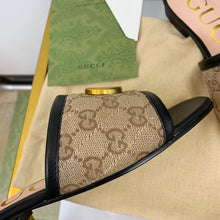 Load image into Gallery viewer, GUCCI SLIPPERS 79
