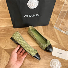 Load image into Gallery viewer, CHANEL FLATS 1
