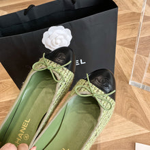Load image into Gallery viewer, CHANEL FLATS 1
