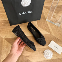 Load image into Gallery viewer, CHANEL FLATS 2
