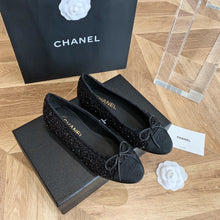 Load image into Gallery viewer, CHANEL FLATS 2
