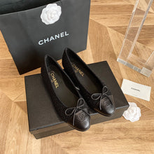 Load image into Gallery viewer, CHANEL FLATS 3

