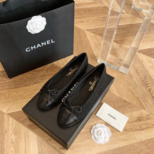 Load image into Gallery viewer, CHANEL FLATS 3
