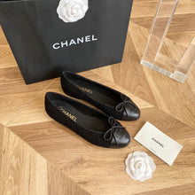 Load image into Gallery viewer, CHANEL FLATS 3
