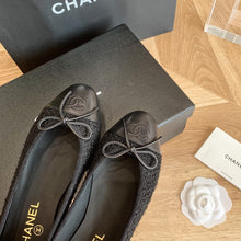 Load image into Gallery viewer, CHANEL FLATS 3
