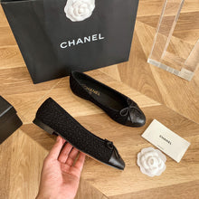 Load image into Gallery viewer, CHANEL FLATS 3
