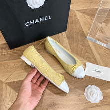 Load image into Gallery viewer, CHANEL FLATS 4
