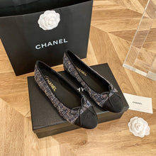 Load image into Gallery viewer, CHANEL FLATS 5
