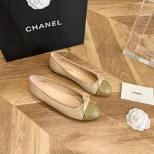 Load image into Gallery viewer, CHANEL FLATS 6
