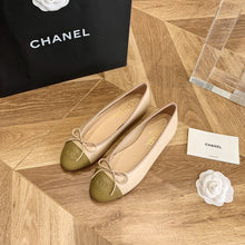 Load image into Gallery viewer, CHANEL FLATS 6
