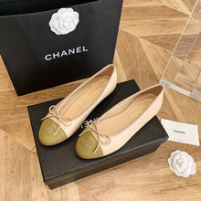 Load image into Gallery viewer, CHANEL FLATS 6
