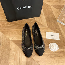 Load image into Gallery viewer, CHANEL FLATS 7
