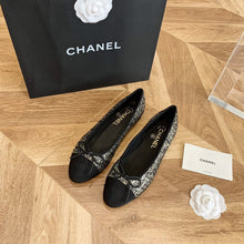 Load image into Gallery viewer, CHANEL FLATS 7
