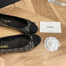 Load image into Gallery viewer, CHANEL FLATS 7
