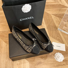 Load image into Gallery viewer, CHANEL FLATS 7

