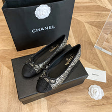 Load image into Gallery viewer, CHANEL FLATS 7
