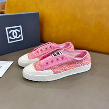 Load image into Gallery viewer, CHANEL FLATS 9
