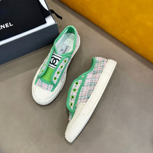 Load image into Gallery viewer, CHANEL FLATS 11
